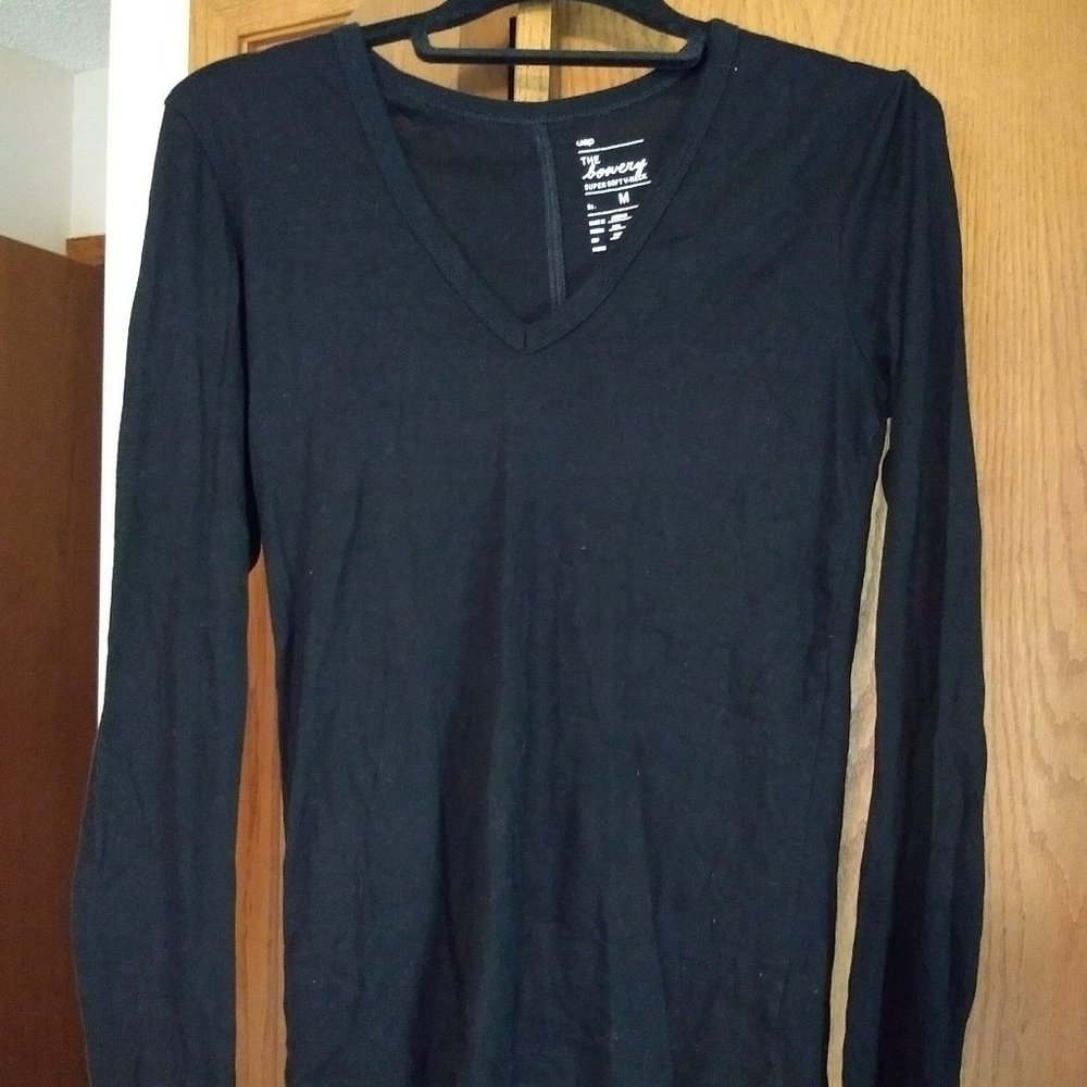 Gap The Bowery Super Soft V-Neck Long Sleeve Shirt
